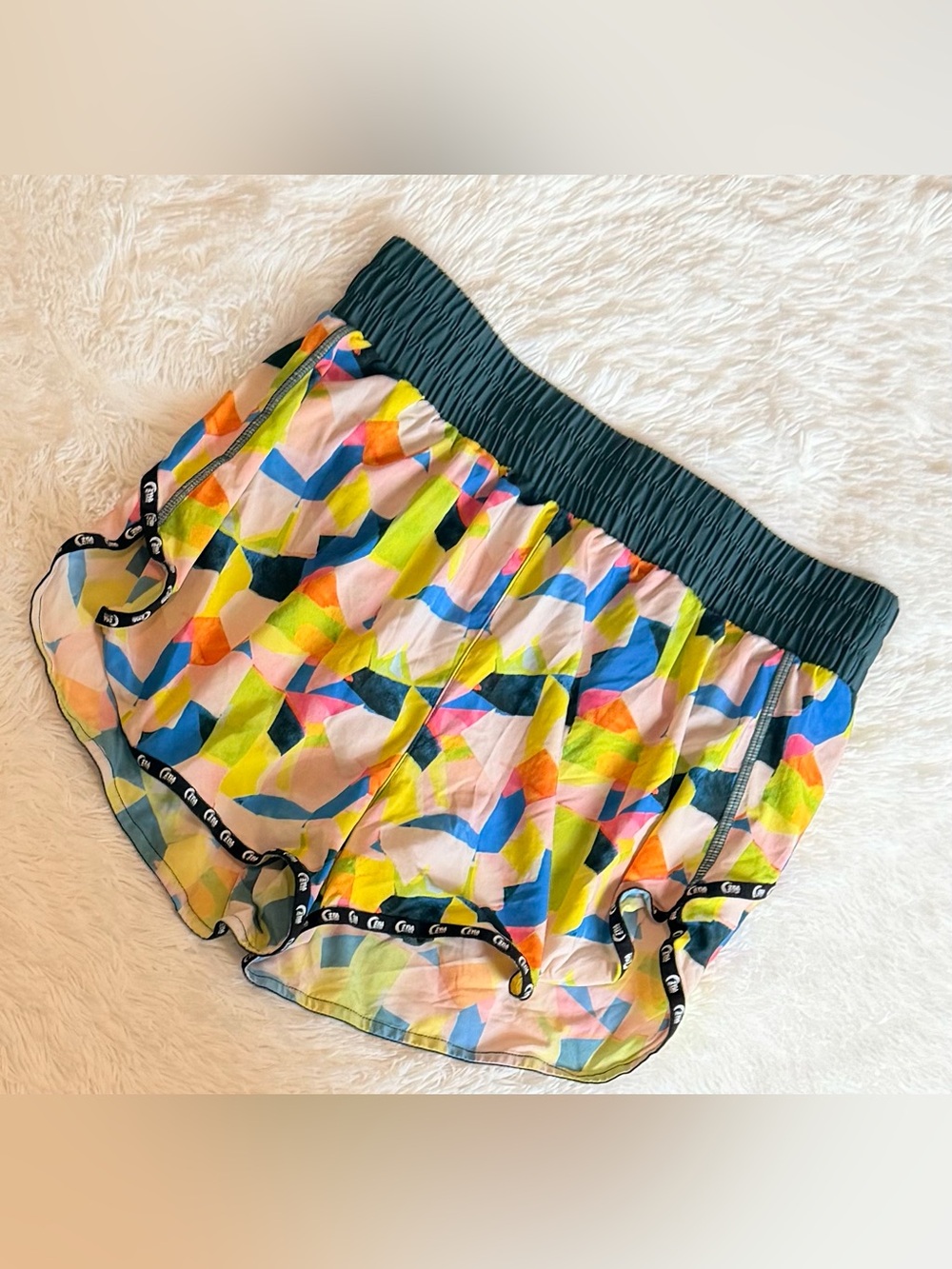 Zyia Active Multi-Color Geometric Sprinter Shorts - Size Medium